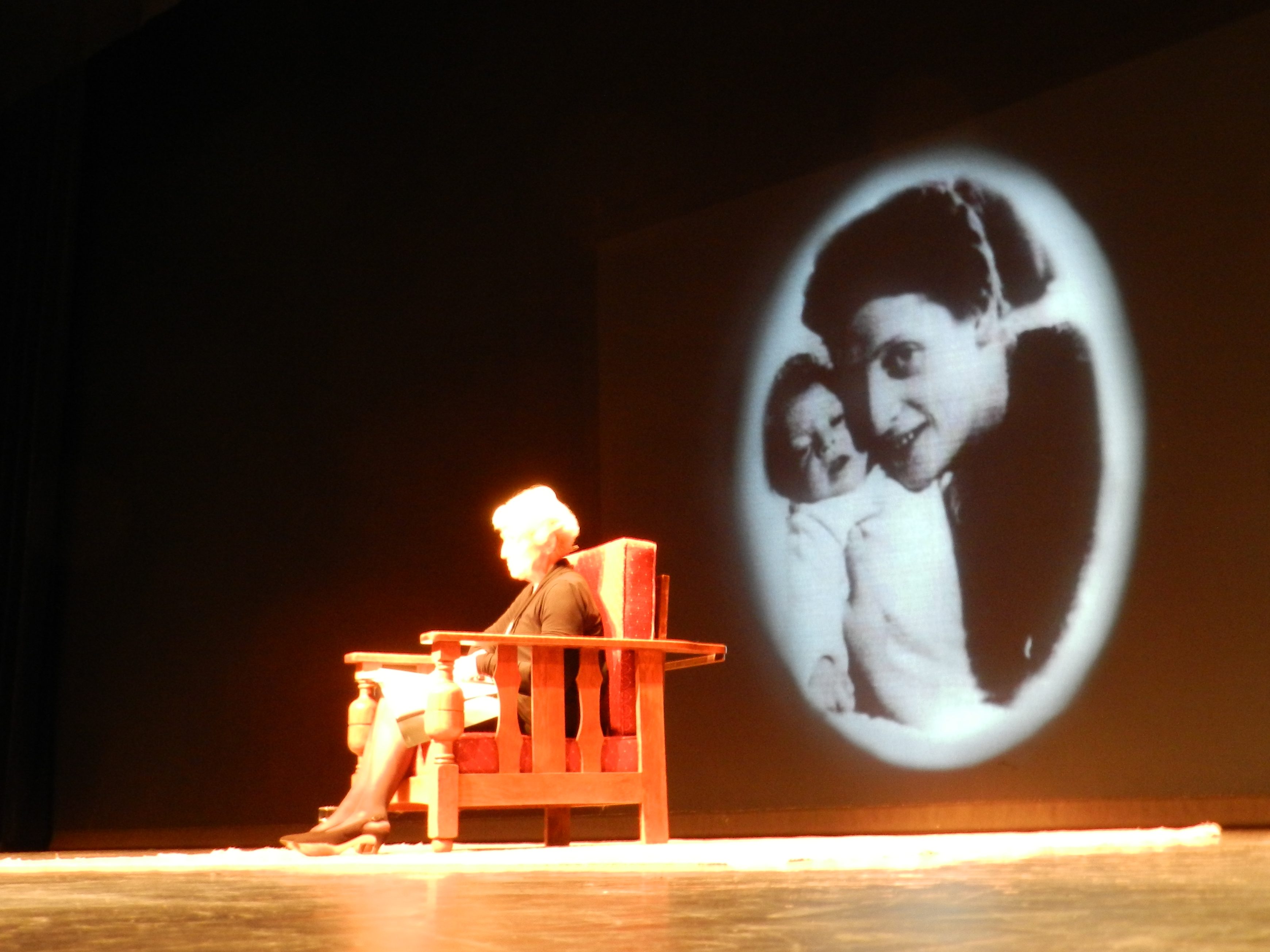 Theater_in_Feite_Sobibor theaterproducent oorlog theater marion van straaten